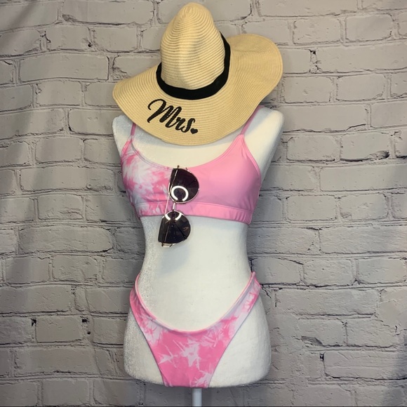 Pink bikini 👙 - Picture 6 of 7